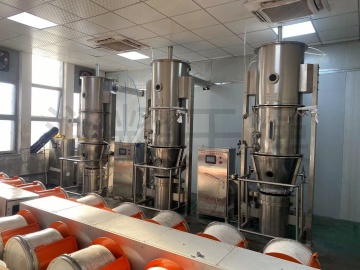 多台（tái）沸騰製粒幹燥機客戶現場